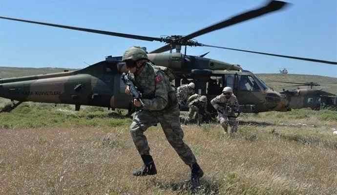 Στην τελική φάση η άσκηση η άσκηση Efes – Δείτε βίντεο και εικόνες